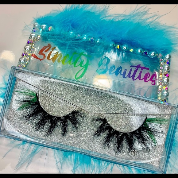 Green Mink Lashes - Picture 1 of 2